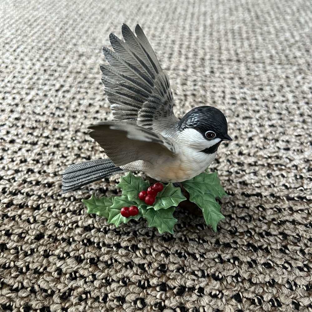 Lenox chickadee figurine with box and certificate